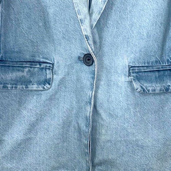 NWT, American Eagle Oversized Denim Blazer, Size Small - Picture 3 of 6
